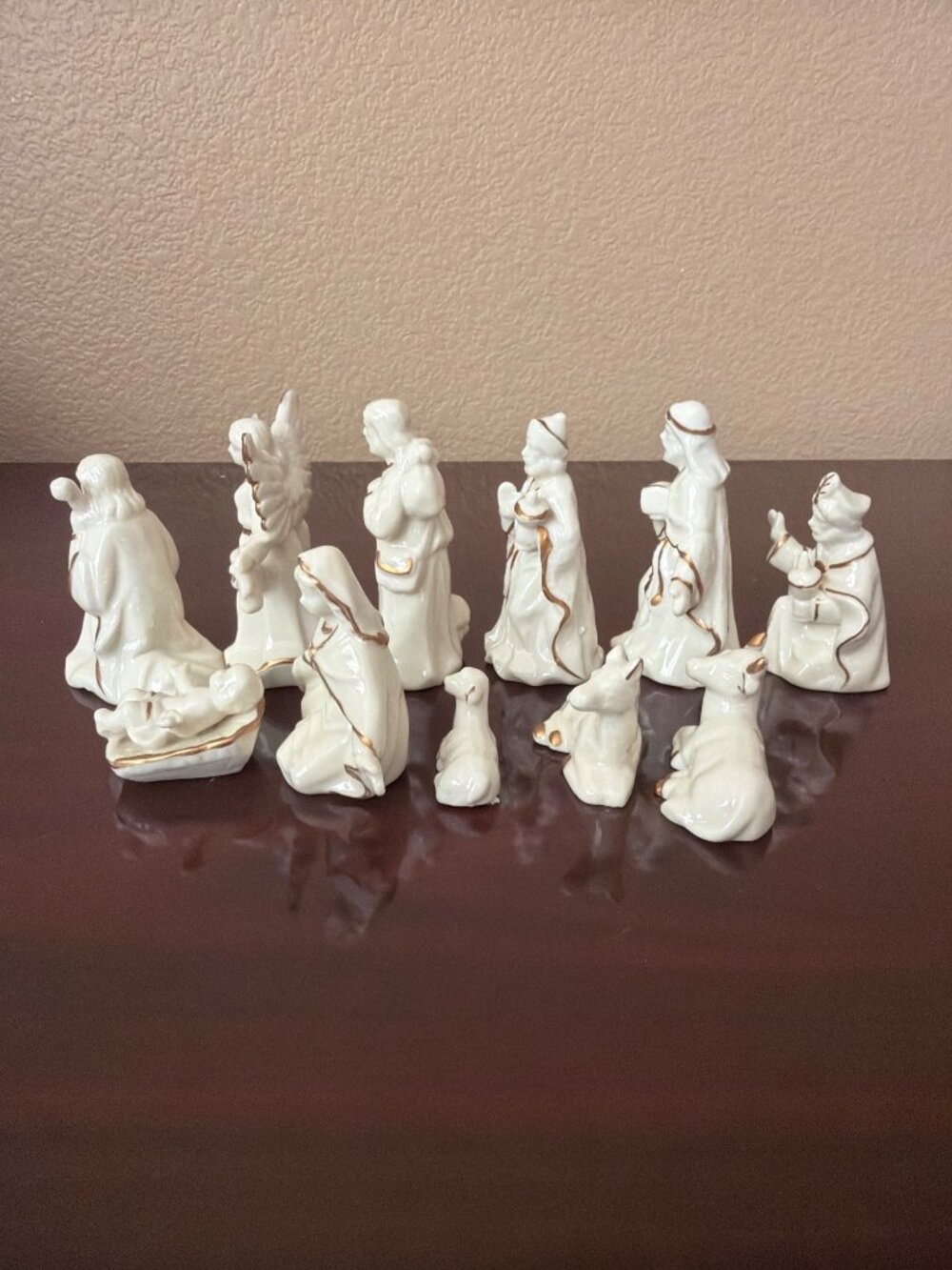 2005 JCPenney Town of Bethlehem Porcelain Nativity Set 12 Piece Gold - Picture 11 of 16